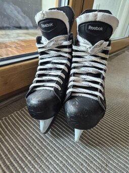 Lední brusle Reebok vel.33 - 9