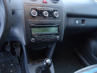 VW Caddy 1.2 TSi 5 MÍST 2014 - 9