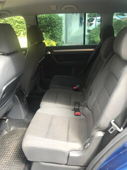 VW Touran 2.0i+CNG,5rychl.5 mist - 9