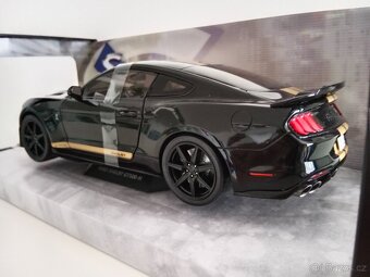 Ford Shelby GT500 H - 9