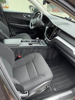 Volvo XC60 2.0 B4 145kW - 9