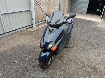 Yamaha Majesty 125 - 9
