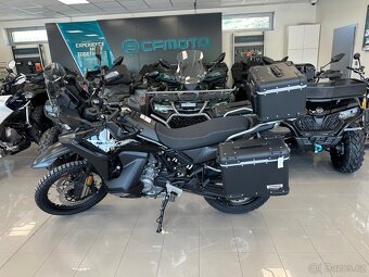Motocykl CFMOTO 800MT-X se speciální výbavou - 9