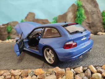 prodám model 1:18 BMW Z3 M coupe - 9