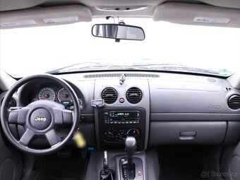 Jeep Cherokee 2,8 CRD 120kW Automat Sport (2007) - 9
