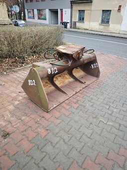 Lžíce svahová hydraulická bez upínání, 8D2 - 9