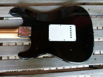 Fender Stratocaster 1956 Custom Shop Relic, vyrobeno v roce - 9