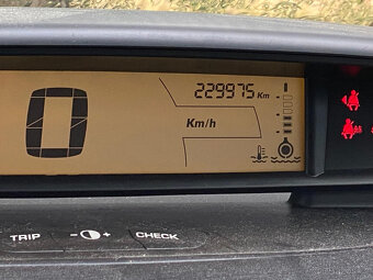C4 coupe 2.0 HDI (RHR) - 9