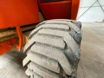 TERÉNNÍ NŮŽKOVÁ PLOŠINA JLG 3394 RT - 9