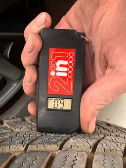 Prodám zimní kola+disky - 9