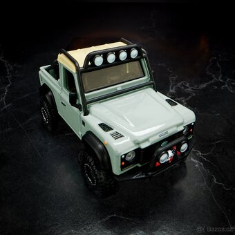 Hot Wheels Elite 64 Land Rover Defender 90 Pickup - 9
