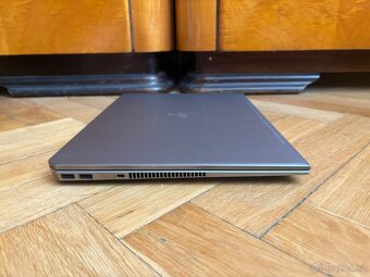 Laptop HP ZBook Studio G5 - 9
