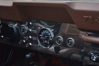 Jeep CJ-7 Renegade - 9