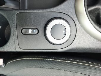 Nissan Qasqai,2011,4x4,2.maj,ČR,serv.k,2.0i,PANORMA,Záruka - 9