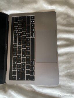 MacBook Pro 13" 2019, i5 2,4GHz, 512GB 16GB RAM - 9