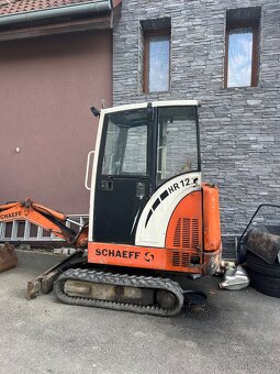 Schaeﬀ HR 12 – spolehlivý minibagr na vaši stavbu nebo zahra - 9