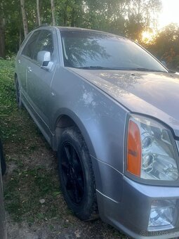 Cadillac SRX 3,6 r.v.2004 - 9