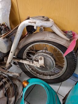 Skútr Tatran 125 - 9
