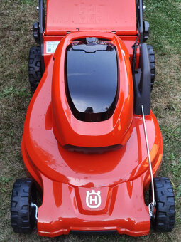 Akumulátorová sekačka na trávu Husqvarna LC 347iVX - 9
