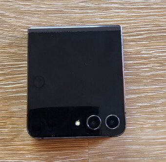 Prodám Samsung Galaxy Z Flip 5 – 512 GB, černý, JAKO NOVÝ - 9