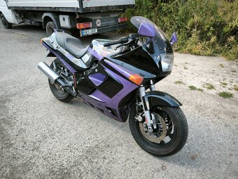 Kawasaki gpz 1000 rx - 9