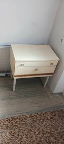 Starší nábytek k prodeji - 9