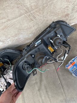 Zánovní přední světla BMW E39 - 9