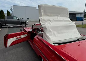 1959 Pontiac Catalina Convertible - 9