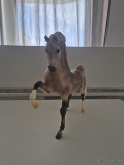 Breyer Traditional - 9