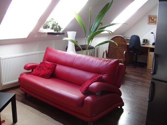 Moderní byt 3+kk 72 m² s balkonem a park.stáním, Mukařov - 9