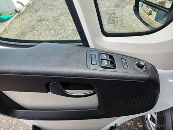 Citroën Jumper 3,0 HDI 130 KW L3H2 6 míst - 9