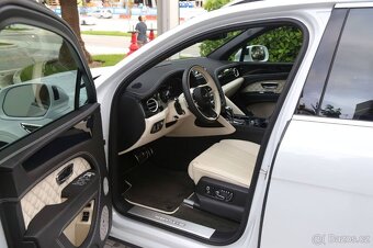 2021 Bentley Bentayga FIRST EDITION 4.0L All-wheel drive - 9