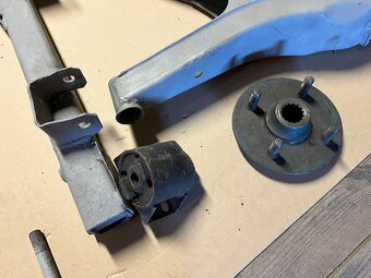 Zadní náprava BMW E10 2002 - 9