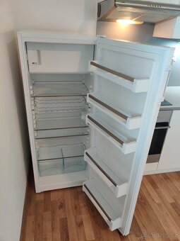 Lednice s mrazákem LIEBHERR KPe290 V ZÁRUCE - 9
