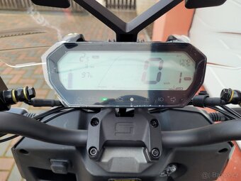 E-skútr Super Soco CPX (max 110 km/h) - 9