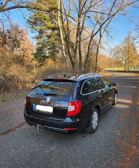Škoda Superb Model 2013 - 9