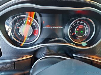 DODGE CHALLENGER SRT 392 6.4 2016 - 9