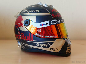 Predám Max Verstappen 2023 Red Bull F1 majstrovská helma 1:2 - 9