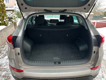 Hyundai Tuscon 1,7 crdi,CZ,1 maj.servis - 9