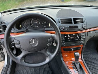 Mercedes-Benz E200CDI W211 - 2007 - bez koroze - tažné - - 9