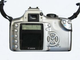 Digitální zrcadlovka Canon EOS 300D (Rebel) - 9