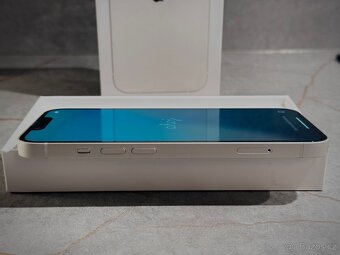 iPhone 13 128 Gb, bílý + bohaté příslušenství - 9