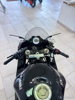 Kawasaki ZX-10R 2009 - 9