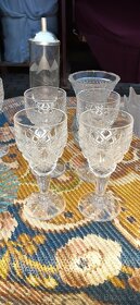 Krásný porcelánový servis (zn. Lesov) + broušené a lité sklo - 9