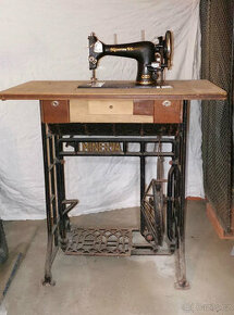 Starožitný šicí stroj MINERVA - 9