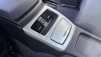BMW e92 325xi N53B30a 160 kW manual - 9
