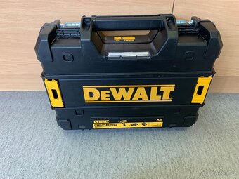 Aku DeWalt DCD778 + nabíječka + baterie + kufr - 9