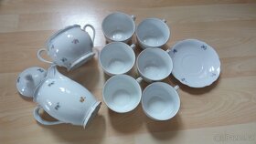 Porcelán s drobnými kytičkami - 9