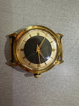 Hodinky Junghans TRILASTIC - 9