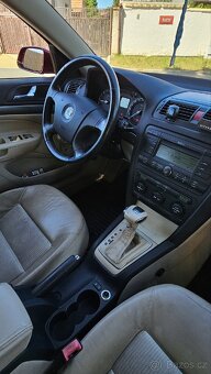 Prodám Škoda Octavia II A5 Elegance, DSG - 9